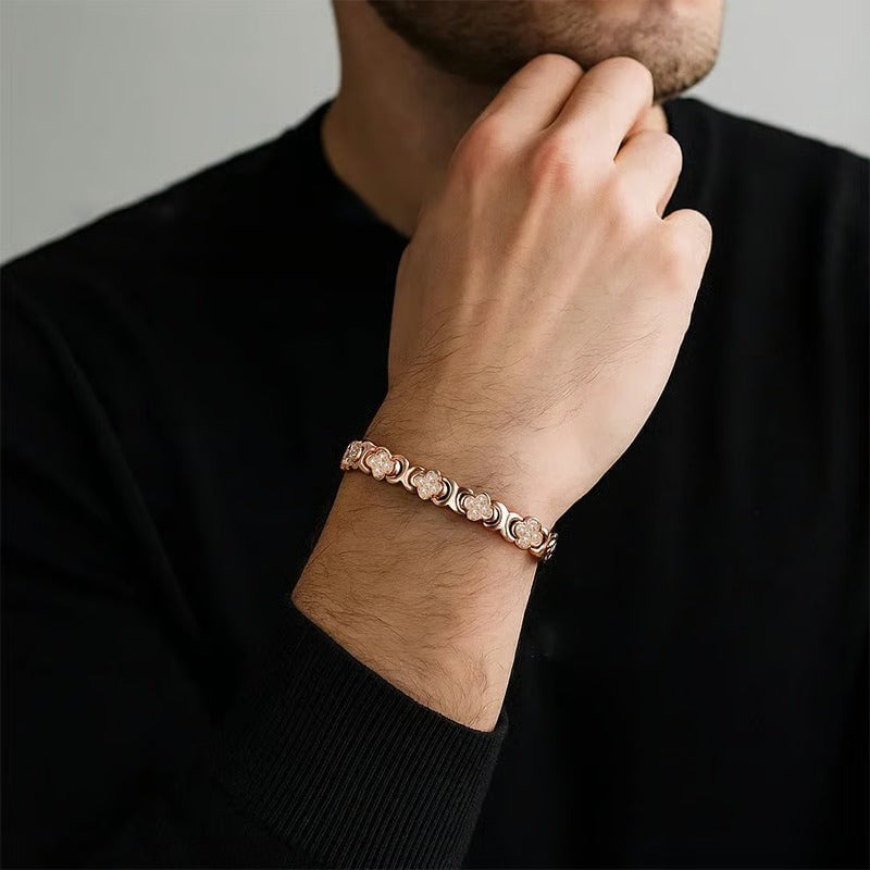 Blumenarmband aus Kupfer