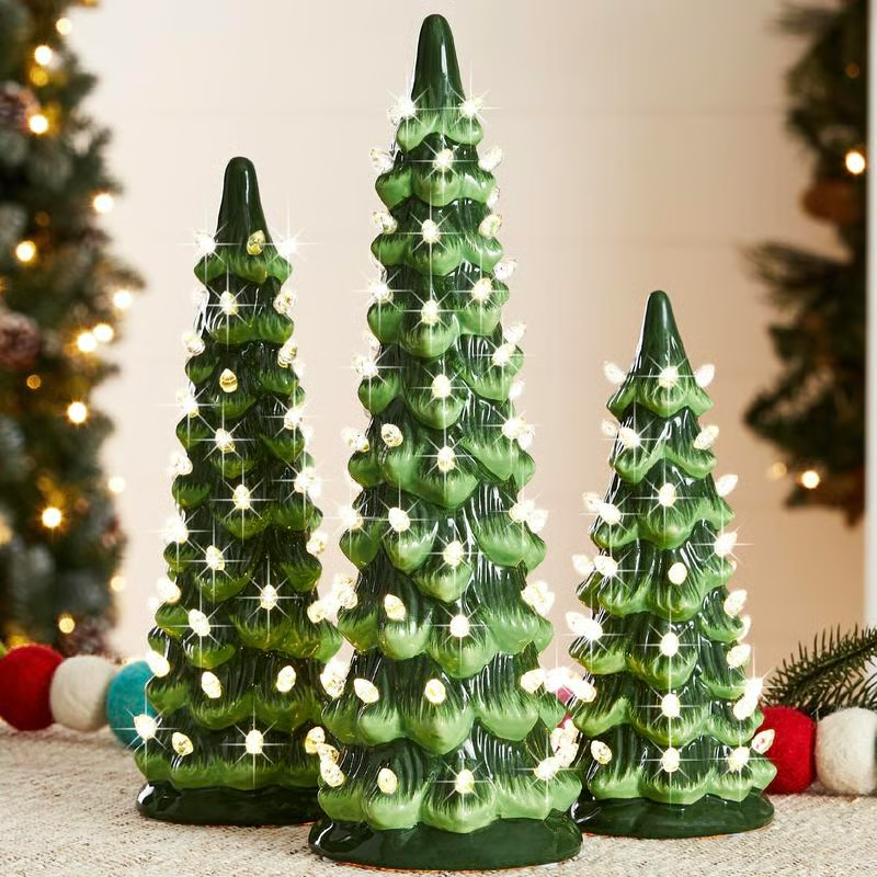 Retro handbemalte Tisch-Weihnachtsbäume