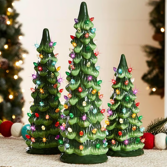 Retro handbemalte Tisch-Weihnachtsbäume